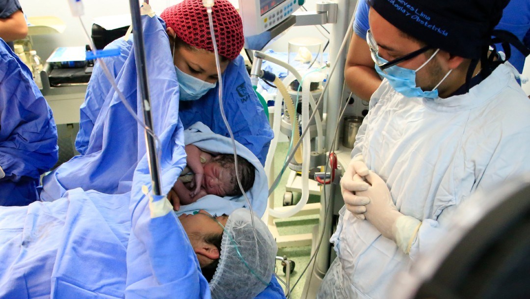 nace-el-primer-bebe-del-2020-en-el-hospital-la-raza-del-imss-imss