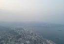 Acapulco amanece con densa capa de humo