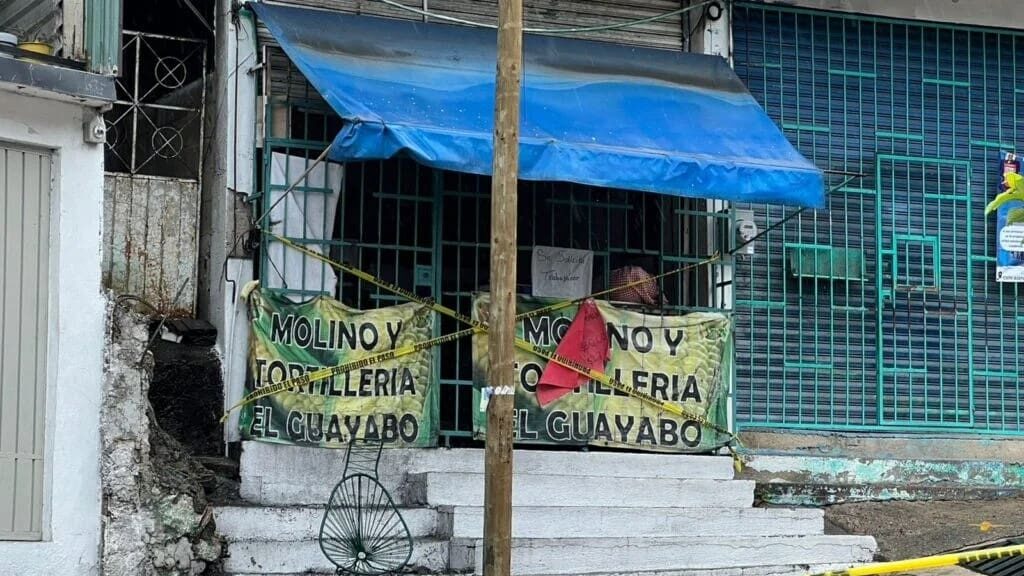 Ataque-contra-una-tortilleria-deja-dos-mujeres-muertas-en-Acapulco-Guerrero-e1725915719198