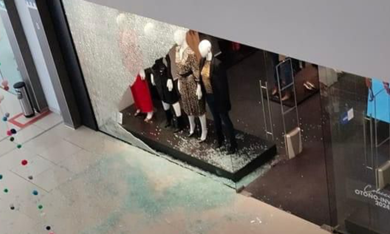 videos-reportan-balacera-centro-comercial-galerias-toluca-ataque-directo-pareja-2-10092024