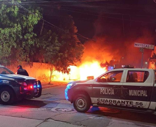 edomex-ecatepec-incendio-hombres-180325