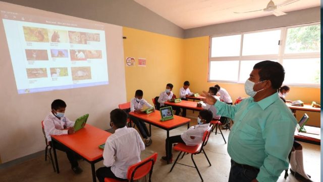 maestros-pilar-educacion-mexico-remunera