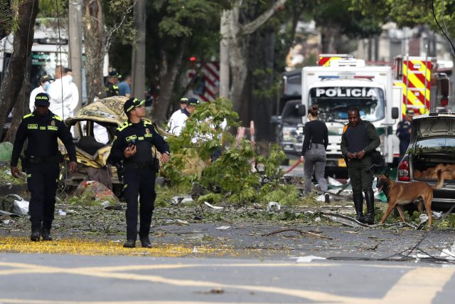 Al menos 5 muertos y 36 heridos en atentado contra base aérea de ciudad colombiana de Cali
