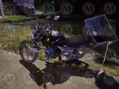 Motociclista choca por alcance contra vehículo Audi en el bulevar Tepic – Xalisco