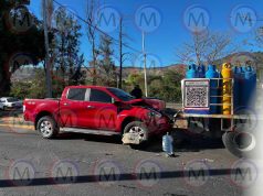 Choque múltiple en bulevar Colosio deja solo daños materiales