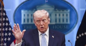 Amenaza Trump con ofensiva mayor si falla acuerdo con Irán