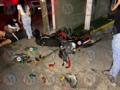 Motociclista intenta rebasar y termina protagonizando accidente en la avenida Victoria