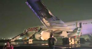 Se incendia motor de un avión al despegar de Nueva Delhi; hay 6 heridos