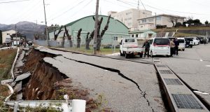 Un fuerte sismo sacude la costa de Japón; se emite una alerta de tsunami