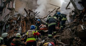 Bombardeo ruso sobre capital de Ucrania deja 24 muertos y 45 heridos