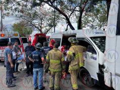 Fuerte choque en Insurgentes deja heridos y moviliza a cuerpos de emergencia en Tepic