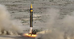 Irán dice haber atacado posiciones de EE.UU. en respuesta al bombardeo de sus costas