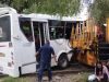 Tren embiste camión en Puebla; hay 21 lesionados