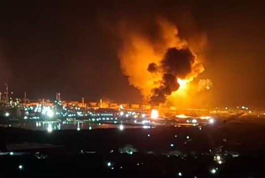 Fuga de combustóleo en refinería provoca incendio y moviliza a cuerpos de emergencia en Oaxaca