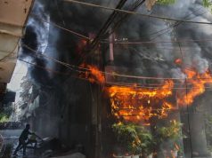 Al menos 21 muertos en incendio de hotel de Delhi, en India