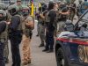 Arrestan a 48 trabajadores y 2 jefes en redada migratoria en empresa en Carolina del Sur