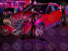 Fuerte accidente deja a dos jóvenes gravemente lesionadas en Tepic