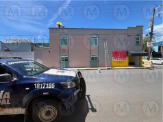 Hombre resulta lesionado tras recibir una descarga eléctrica mientras pintaba una vivienda en Tepic