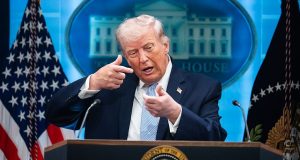 Trump amenaza con destruir puentes y centrales eléctricas en Irán por cada ataque en Ormuz