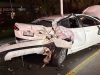 Camioneta Hilux destroza Versa; hay menores entre los lesionados