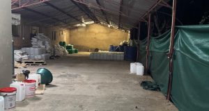 Detiene a dos mexicanos durante operativo para desmantelar narcolaboratorio en Sudáfrica