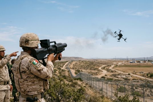 Comando Norte de EU aplaude operativo conjunto con México contra drones en la frontera