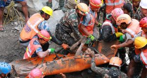 Nepal eleva a mil 295 el número de muertos por riada; rescata a 2 personas con vida tras 10 días atrapados