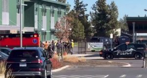 Tiroteo en escuela primaria de Oregón deja cuatro muertos, entre ellos tres niños y una maestra
