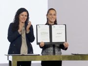 Sheinbaum firma decreto para prohibir doble nacionalidad a aspirantes a la Presidencia y gubernaturas